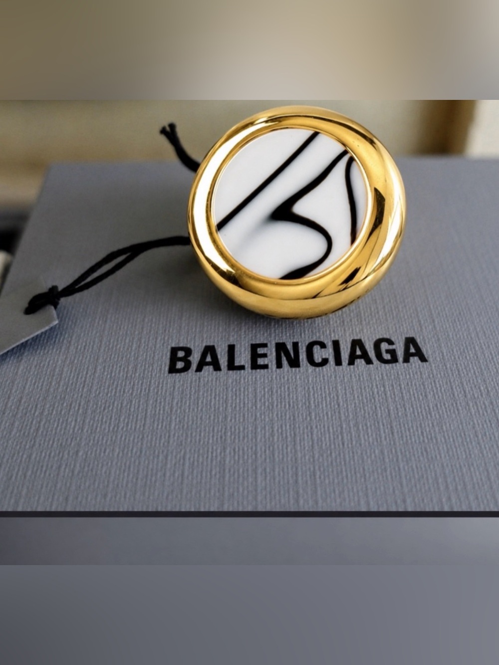 Balenciaga marble signet ring / full inclusion sz fits 5.25/6 ring